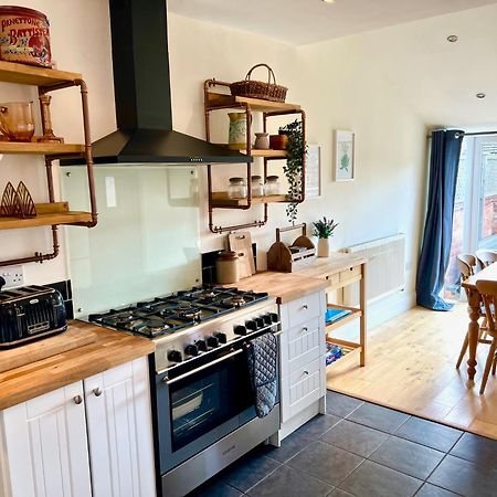 Spacious Victorian Townhouse With Cathedral Views Λίνκολν Εξωτερικό φωτογραφία